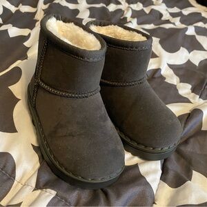 Cozy Suede Boots with Fur Lining